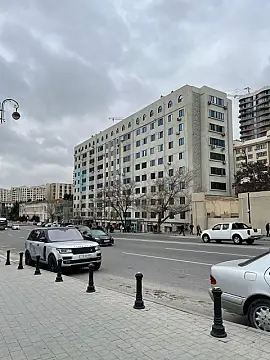 Satılır 3 otaqlı köhnə tikili 80 m²