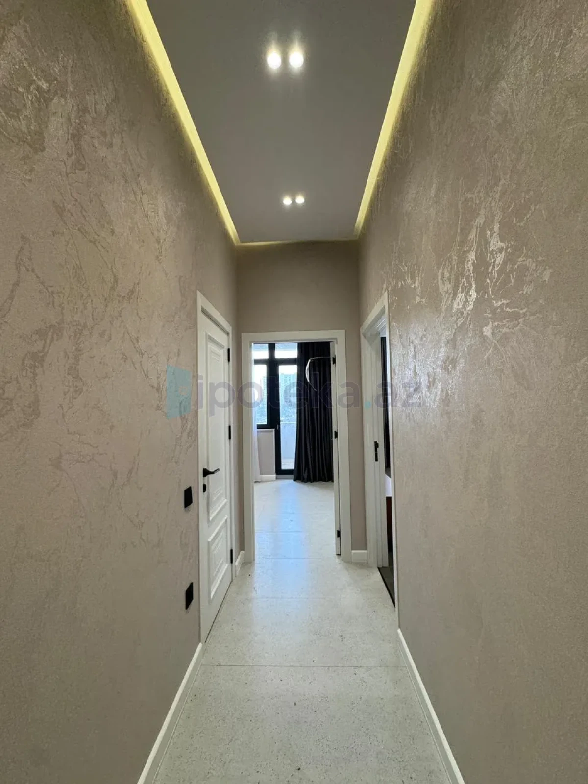 Satılır 2 otaqlı yeni tikili 63 m²