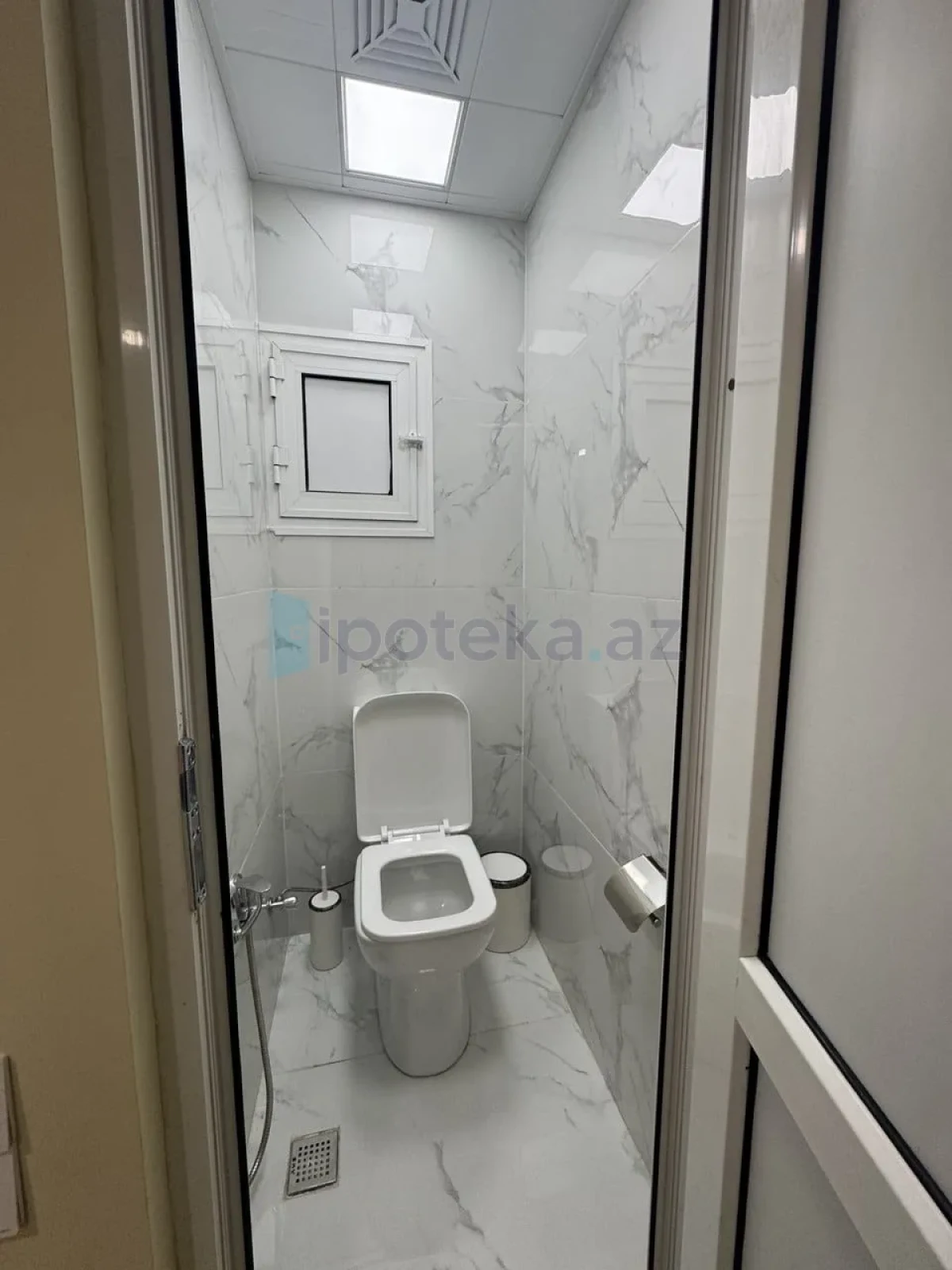 Satılır 2 otaqlı köhnə tikili 65 m²