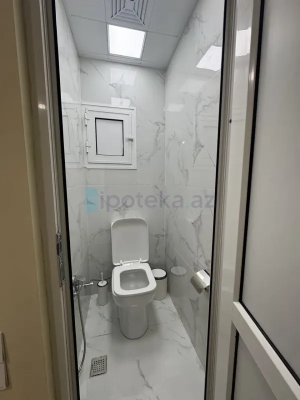Satılır 2 otaqlı köhnə tikili 65 m²