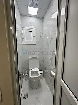 Satılır 2 otaqlı köhnə tikili 65 m²