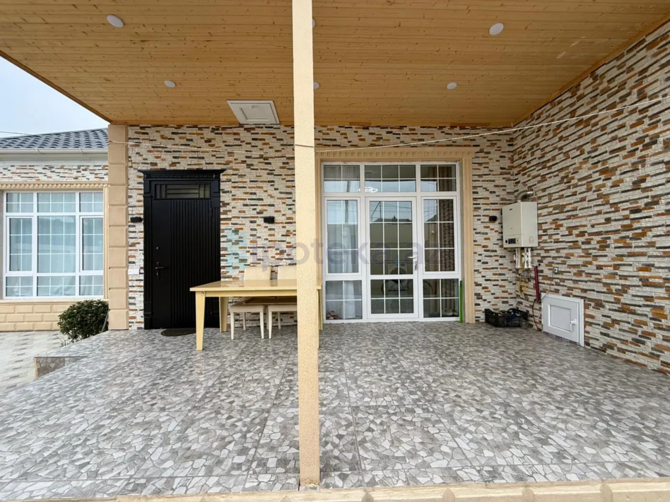 Satılır 4 otaqlı həyət evi 150 m²