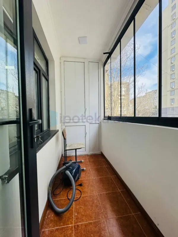 Satılır 3 otaqlı köhnə tikili 75 m²