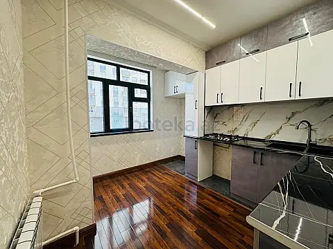 Satılır 3 otaqlı köhnə tikili 75 m²