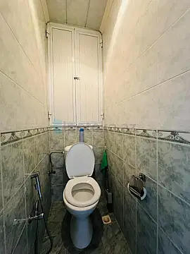 Satılır 3 otaqlı köhnə tikili 75 m²