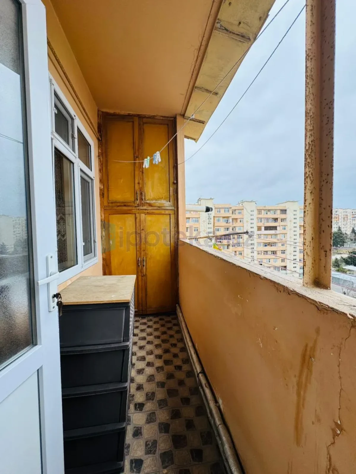Satılır 3 otaqlı köhnə tikili 75 m²