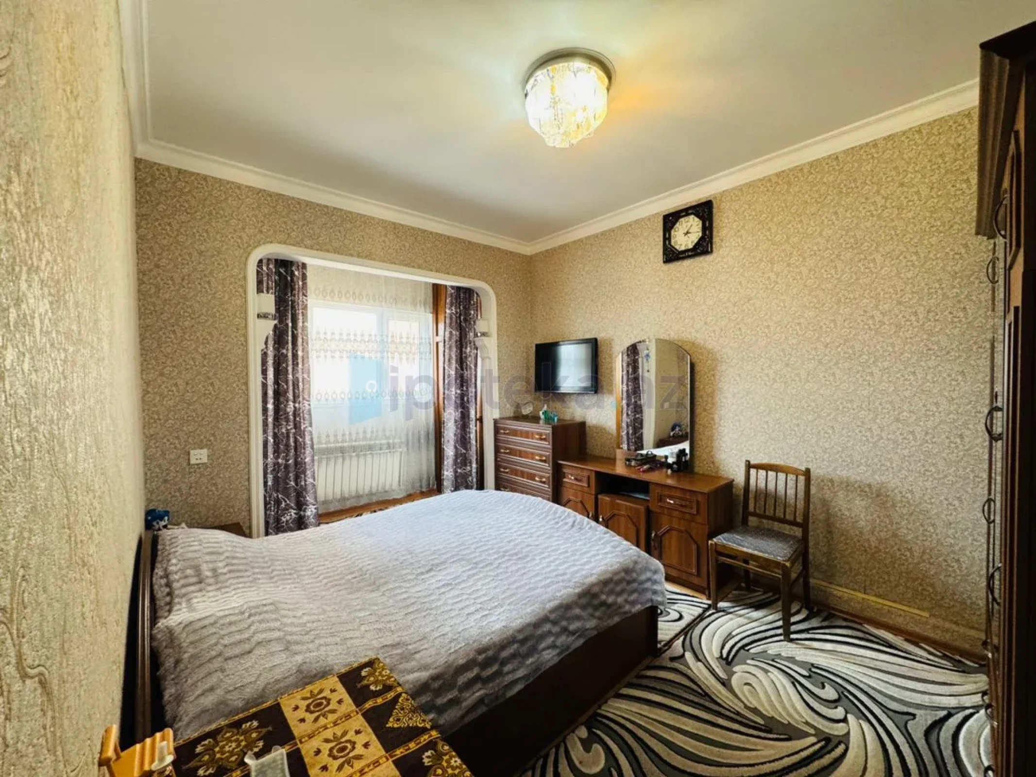 Satılır 3 otaqlı köhnə tikili 75 m²