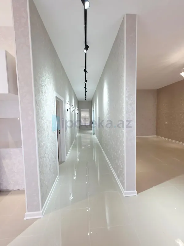 Satılır 4 otaqlı mənzil 150 m²