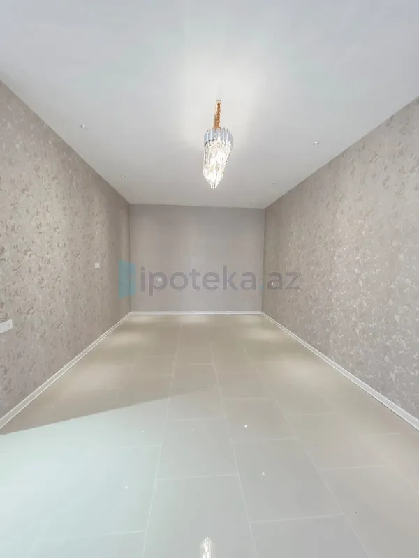 Satılır 4 otaqlı mənzil 150 m²