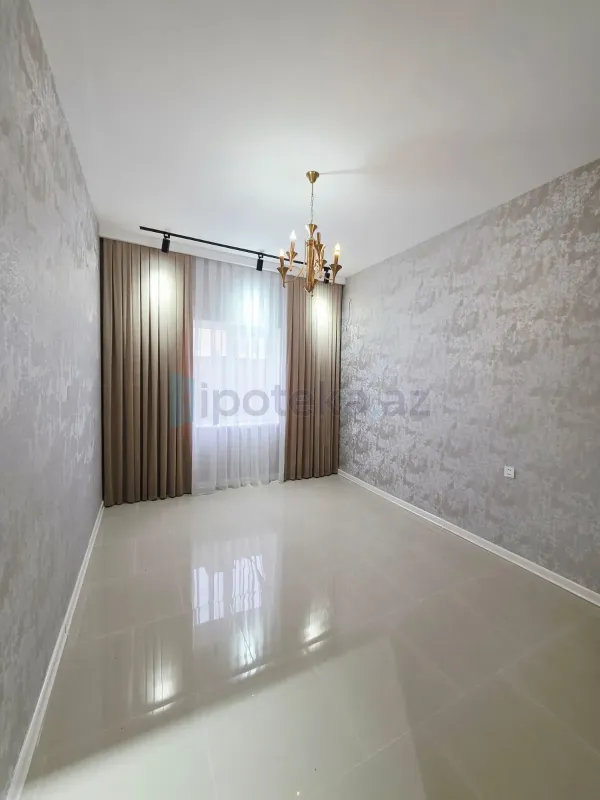 Satılır 4 otaqlı mənzil 150 m²