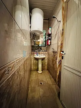 Satılır 2 otaqlı köhnə tikili 60 m²