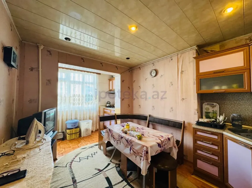 Satılır 2 otaqlı köhnə tikili 60 m²