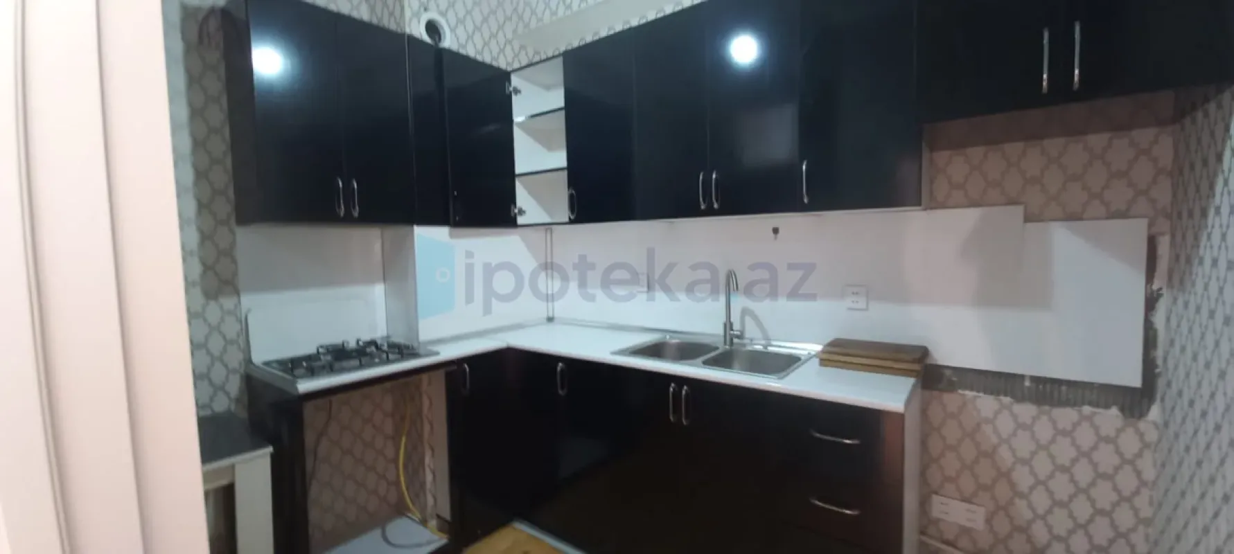 Satılır 3 otaqlı yeni tikili 88 m²