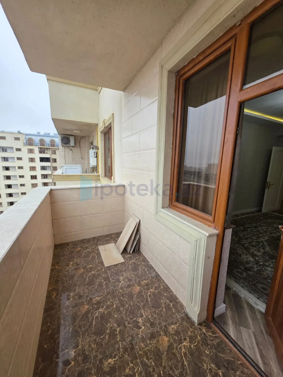 Satılır 3 otaqlı yeni tikili 130 m²