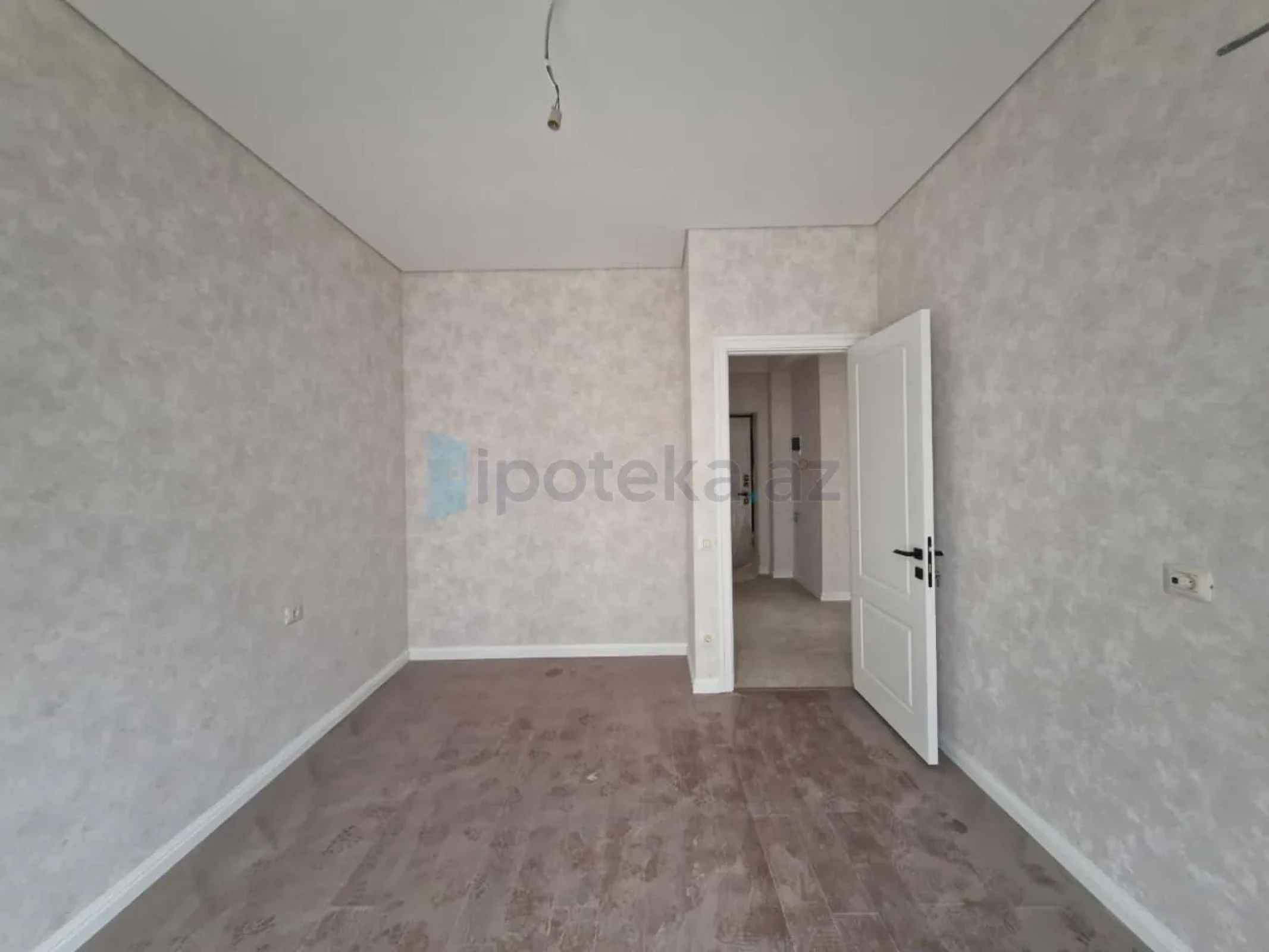 Satılır 2 otaqlı yeni tikili 64 m²