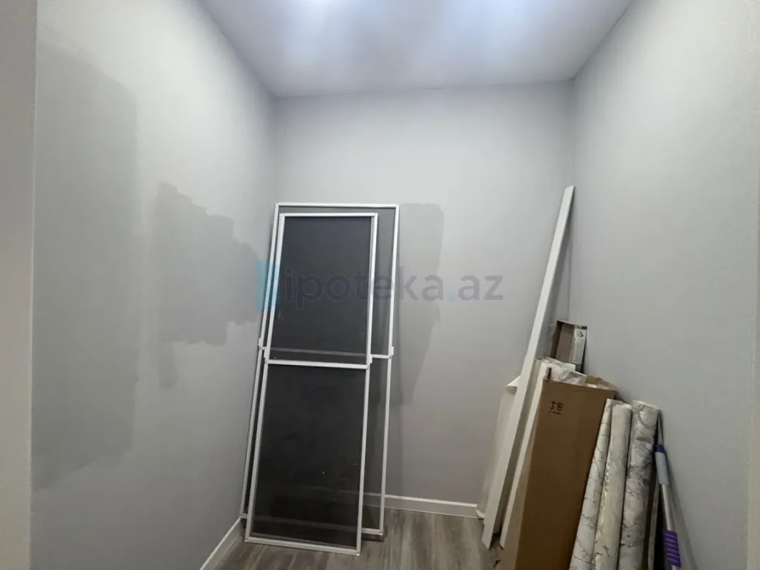 Satılır 4 otaqlı mənzil 150 m²