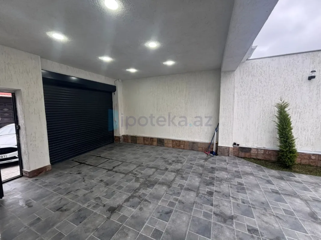 Satılır 4 otaqlı mənzil 150 m²