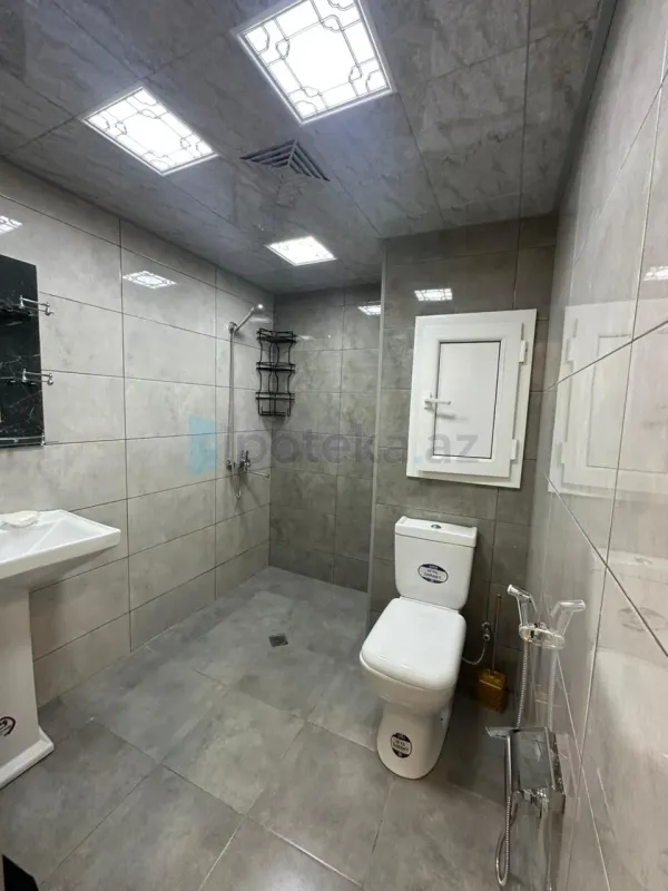 Satılır 2 otaqlı köhnə tikili 45 m²