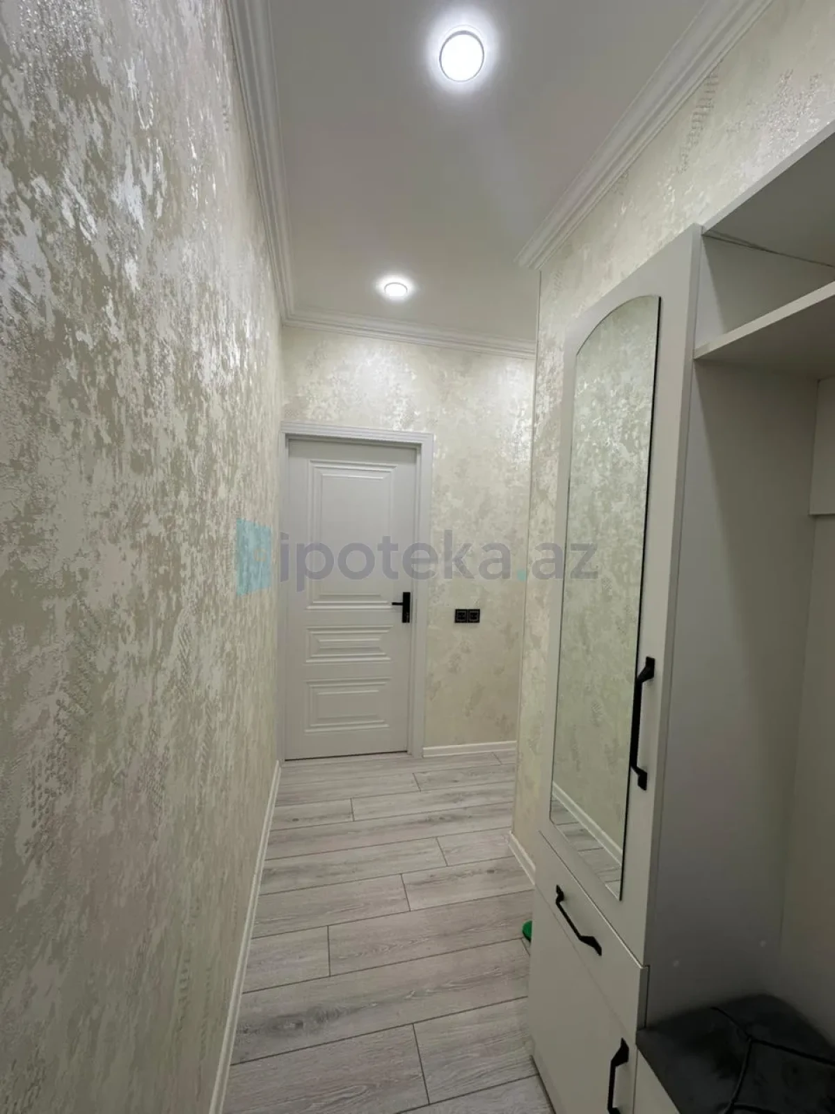 Satılır 2 otaqlı köhnə tikili 45 m²