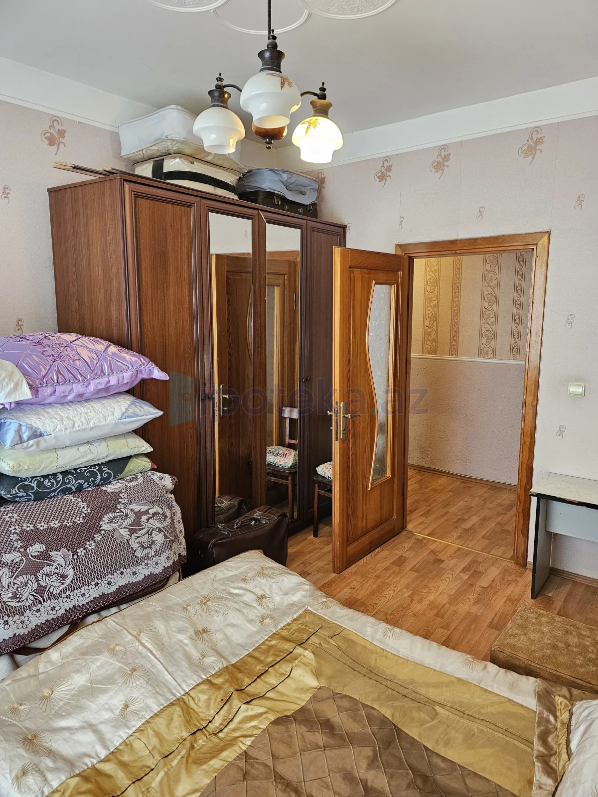 Satılır 2 otaqlı köhnə tikili 48 m²