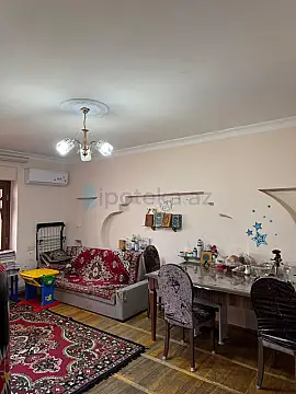 Satılır 3 otaqlı köhnə tikili 60 m²