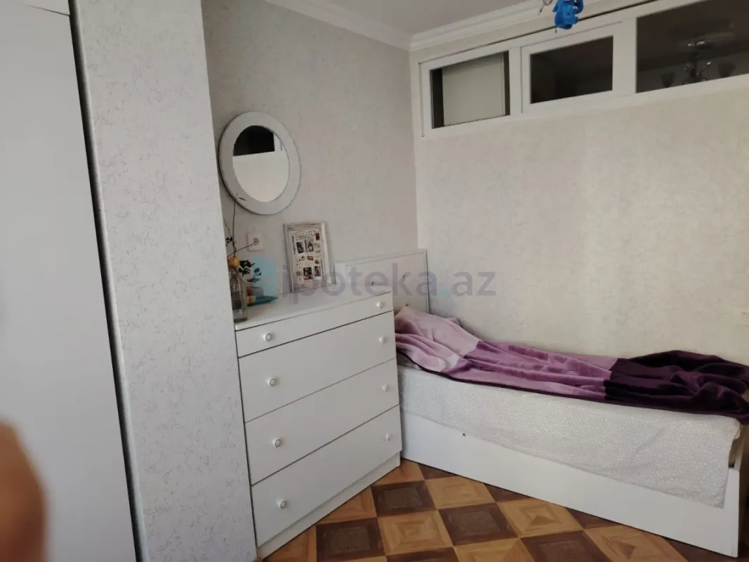 Satılır 3 otaqlı köhnə tikili 80 m²