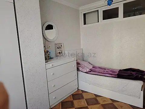 Satılır 3 otaqlı köhnə tikili 80 m²