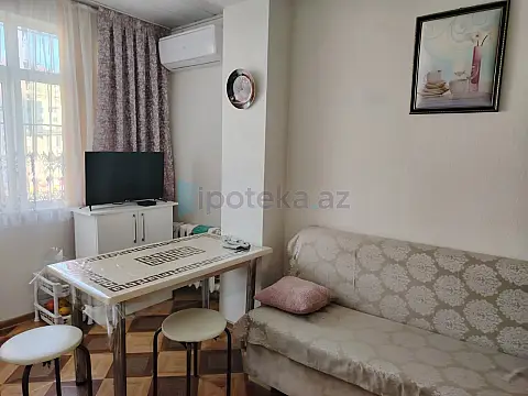 Satılır 3 otaqlı köhnə tikili 80 m²