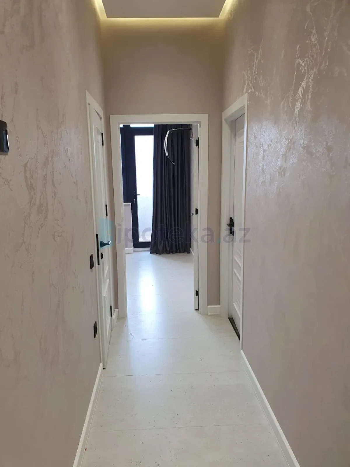 Satılır 2 otaqlı yeni tikili 63 m²