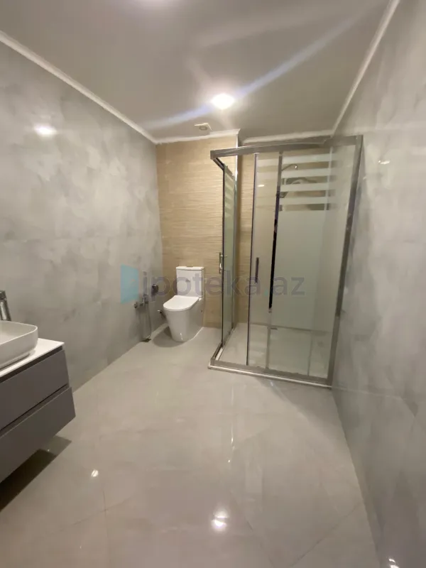 Satılır 2 otaqlı yeni tikili 65 m²