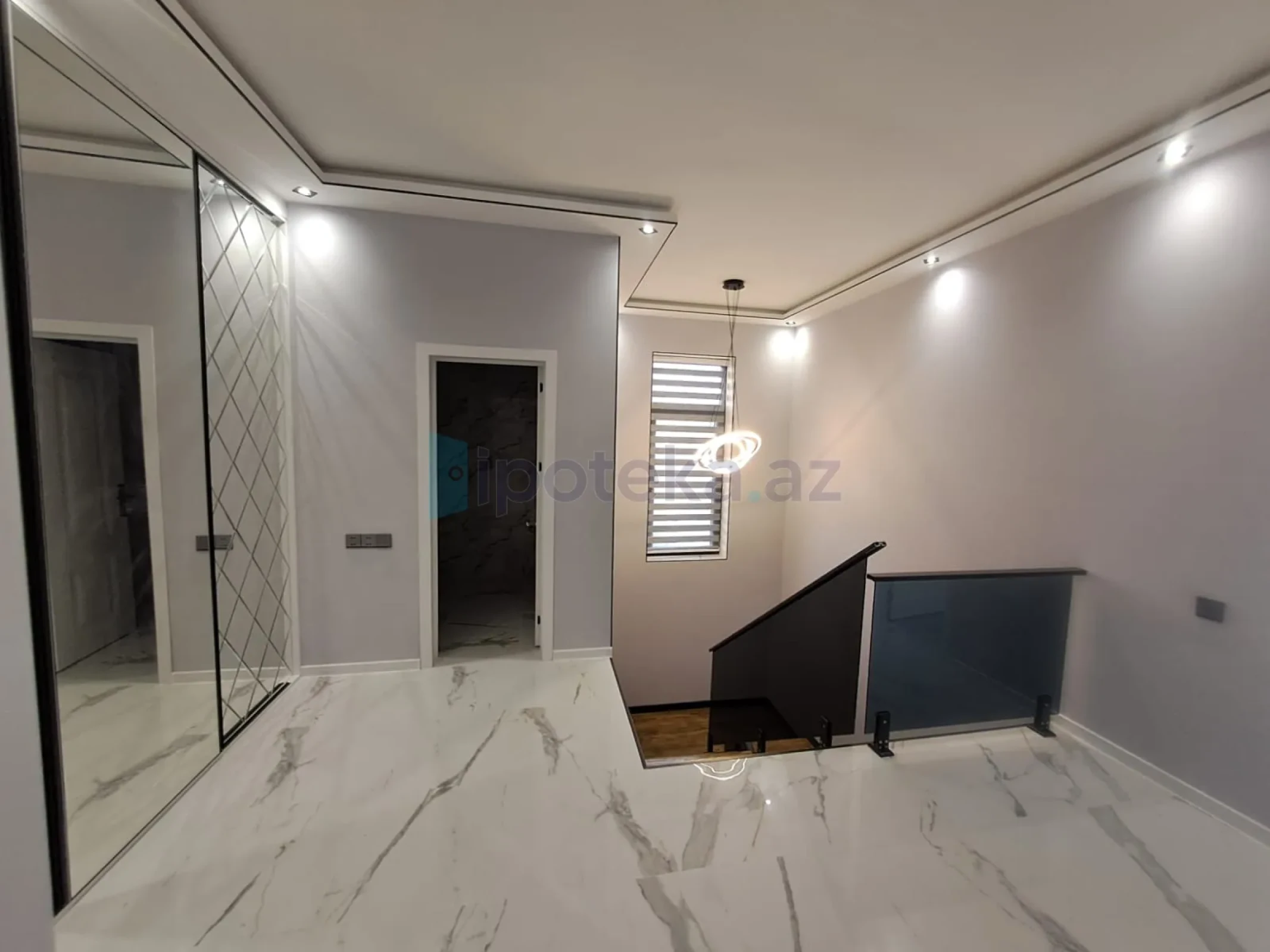 Satılır 5 otaqlı həyət evi 200 m²