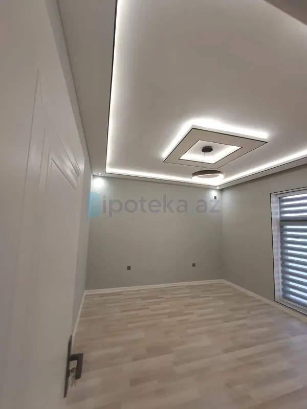 Satılır 5 otaqlı həyət evi 200 m²