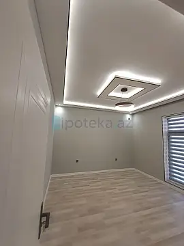 Satılır 5 otaqlı həyət evi 200 m²
