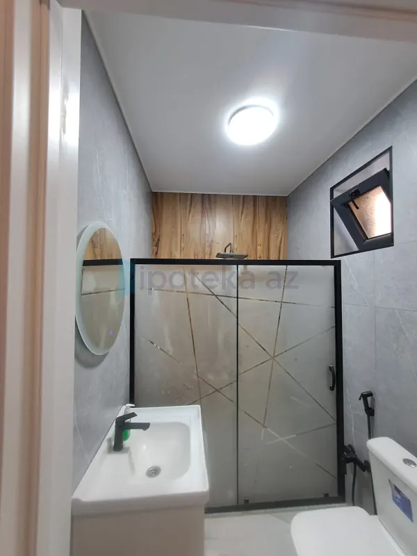 Satılır 5 otaqlı həyət evi 200 m²