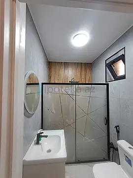 Satılır 5 otaqlı həyət evi 200 m²