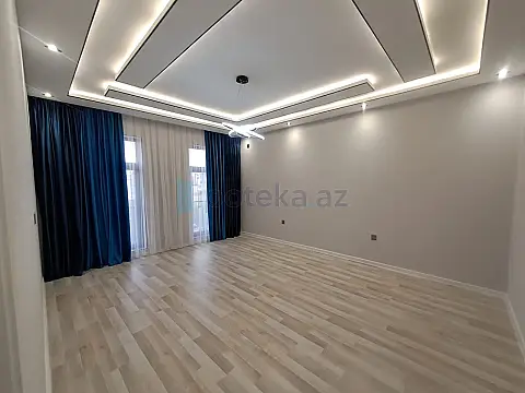 Satılır 5 otaqlı həyət evi 200 m²