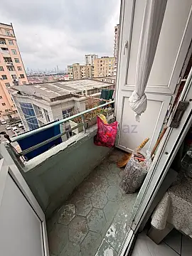 Satılır 2 otaqlı köhnə tikili 50 m²