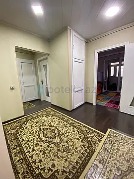 Satılır 4 otaqlı köhnə tikili 110 m²