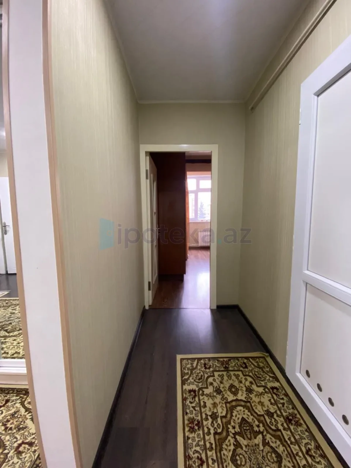 Satılır 4 otaqlı köhnə tikili 110 m²