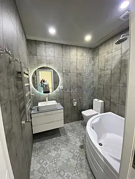 Satılır 2 otaqlı köhnə tikili 50 m²