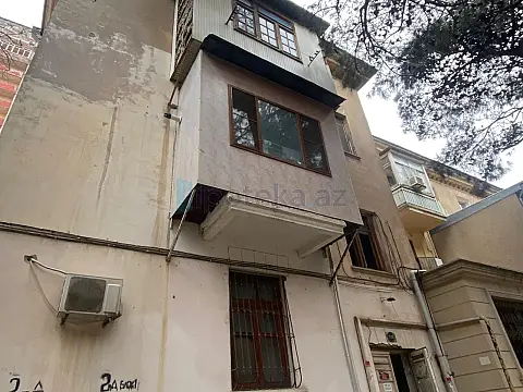 Satılır 2 otaqlı köhnə tikili 50 m²