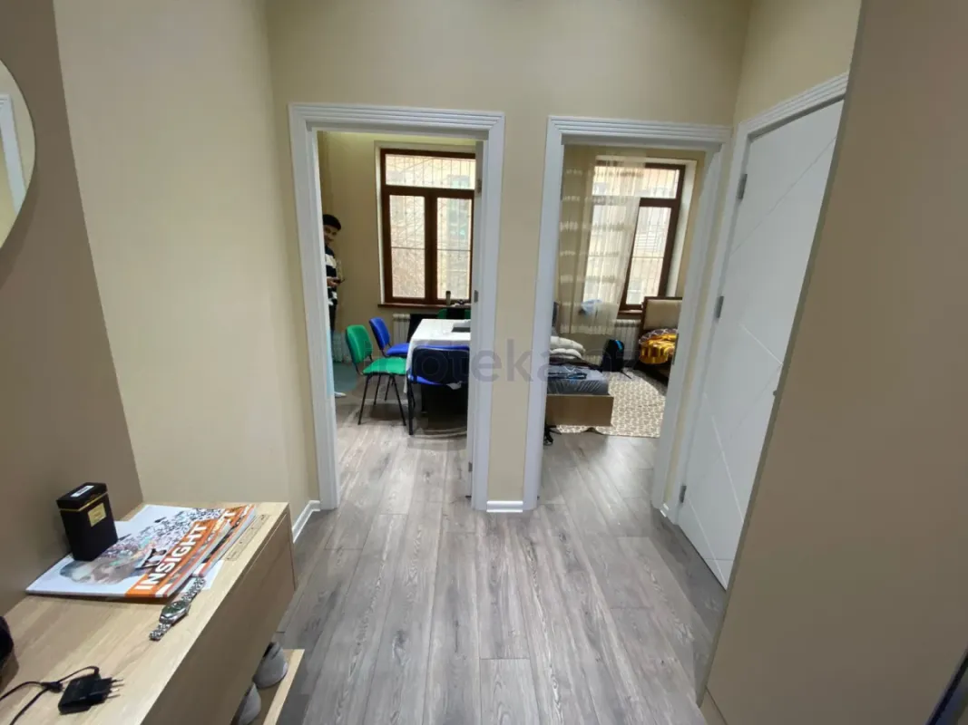 Satılır 2 otaqlı köhnə tikili 50 m²