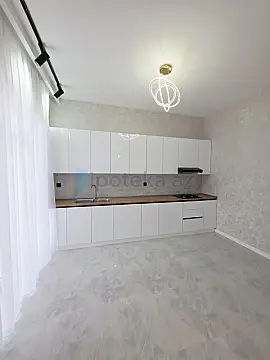 Satılır 4 otaqlı mənzil 150 m²