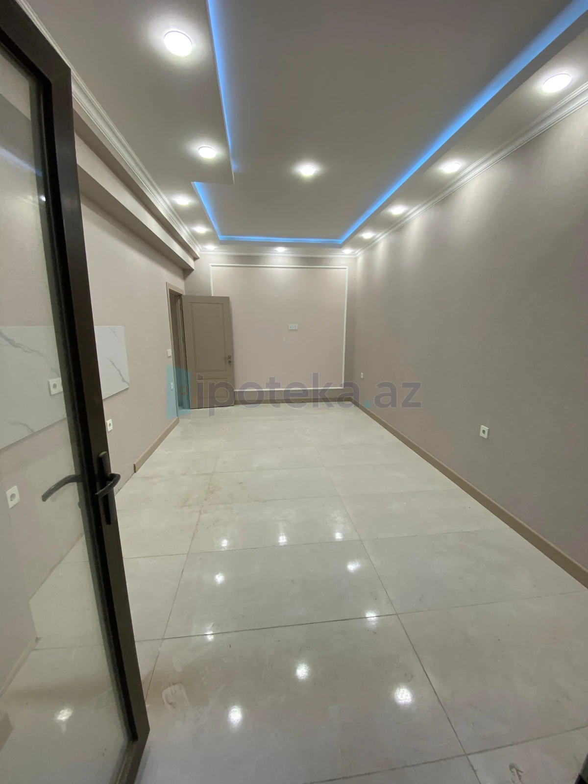 Satılır 2 otaqlı yeni tikili 65 m²