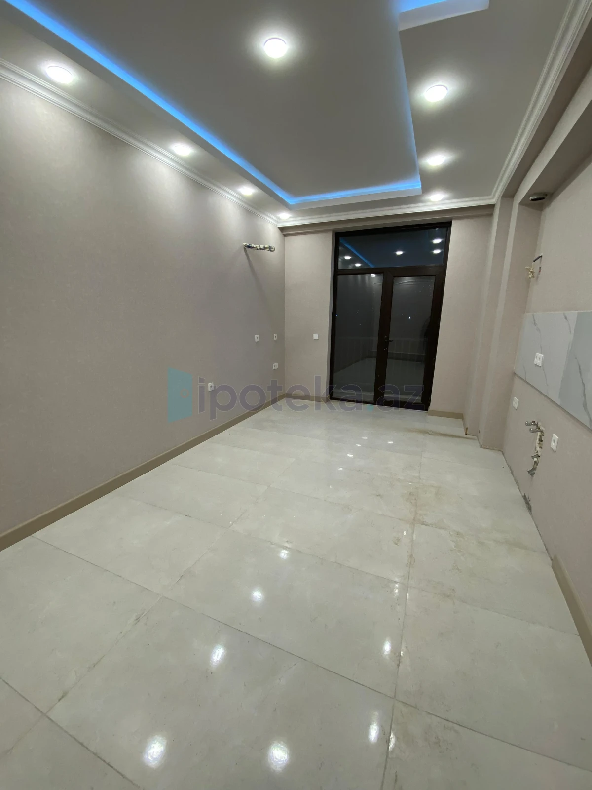 Satılır 2 otaqlı yeni tikili 65 m²