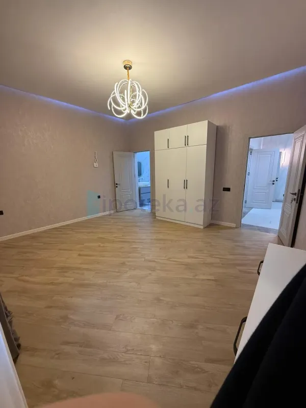 Satılır 4 otaqlı həyət evi 260 m²