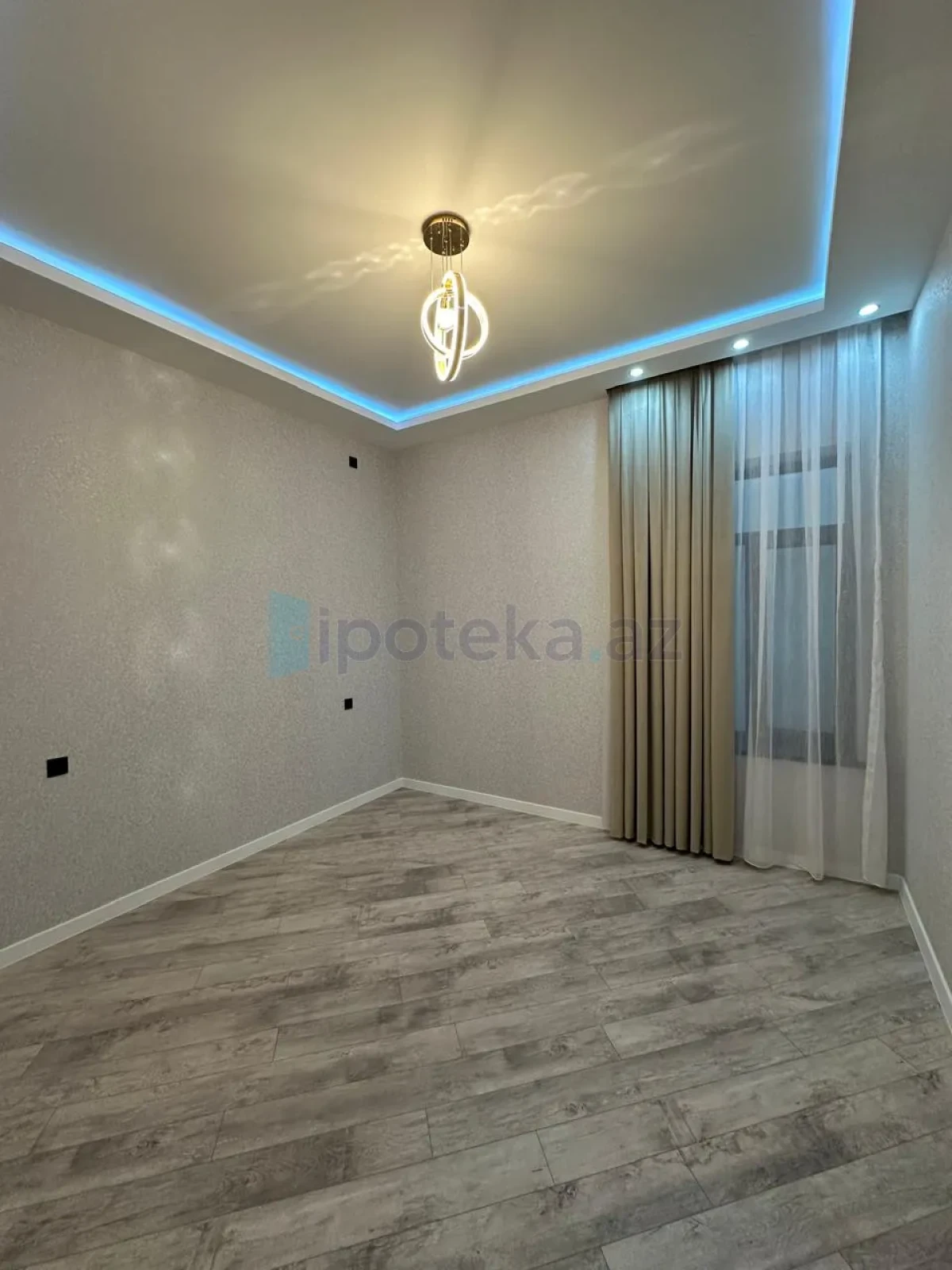 Satılır 4 otaqlı həyət evi 160 m²