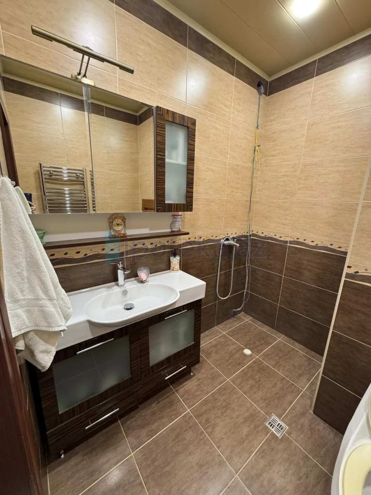 Satılır 3 otaqlı köhnə tikili 80 m²