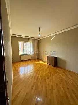 Satılır 3 otaqlı köhnə tikili 80 m² — Bakı, Yeni Günəşli 3 otaq 80.00 m²