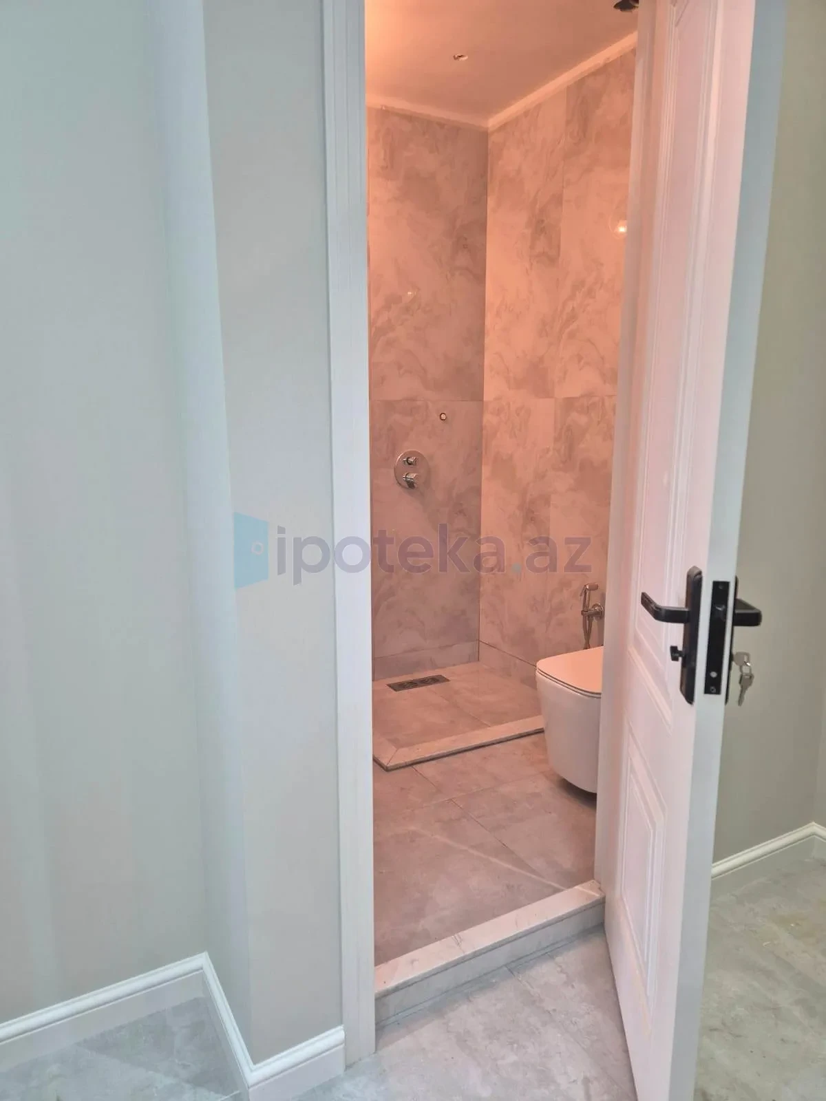 Satılır 2 otaqlı yeni tikili 55 m²